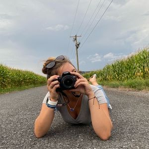 Meet your Posher, Chloe